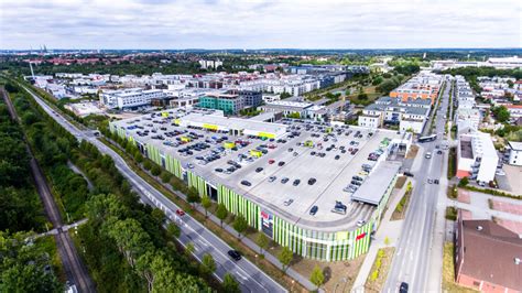 E center Campus in Lübeck geöffnet .